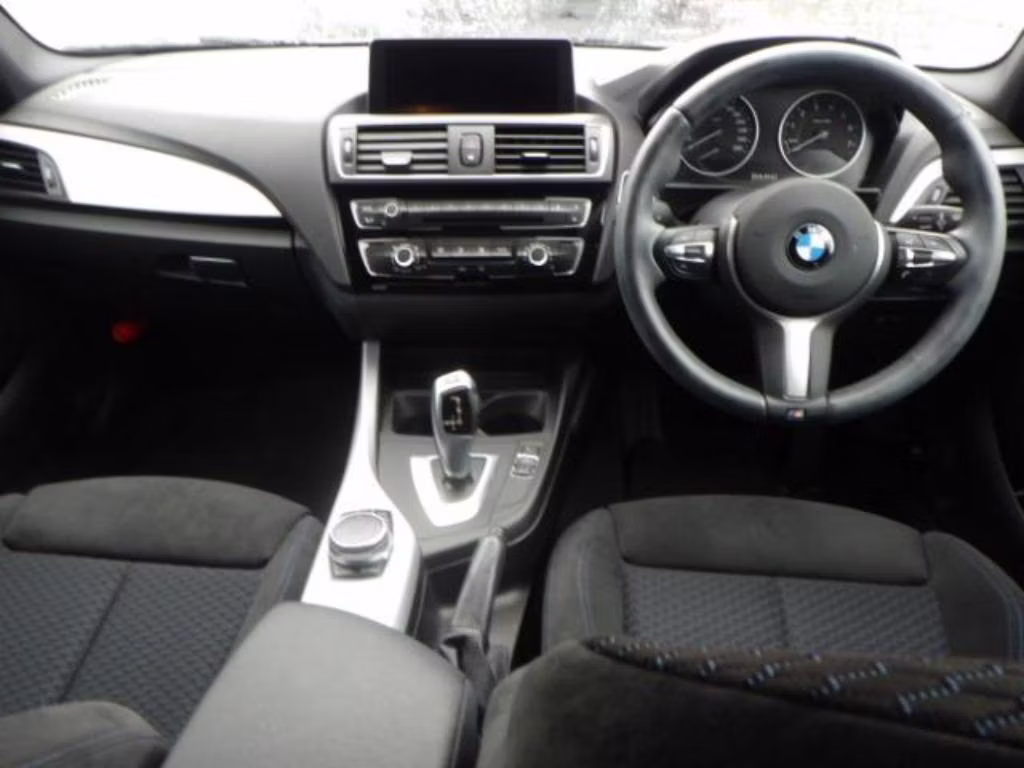 BMW 1-SERIES