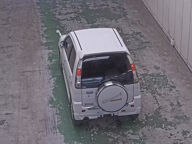 DAIHATSU TERIOS KID