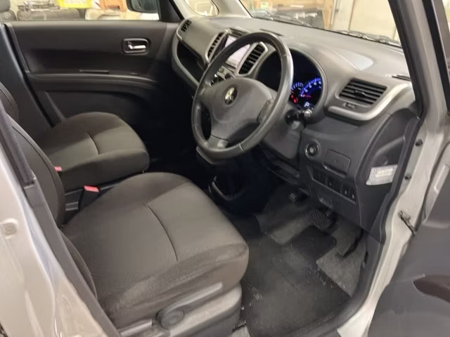 MITSUBISHI DELICA D:2