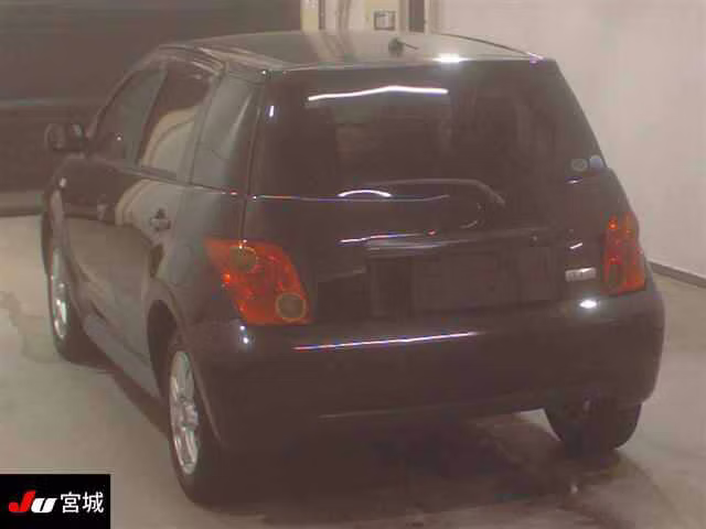 TOYOTA IST
