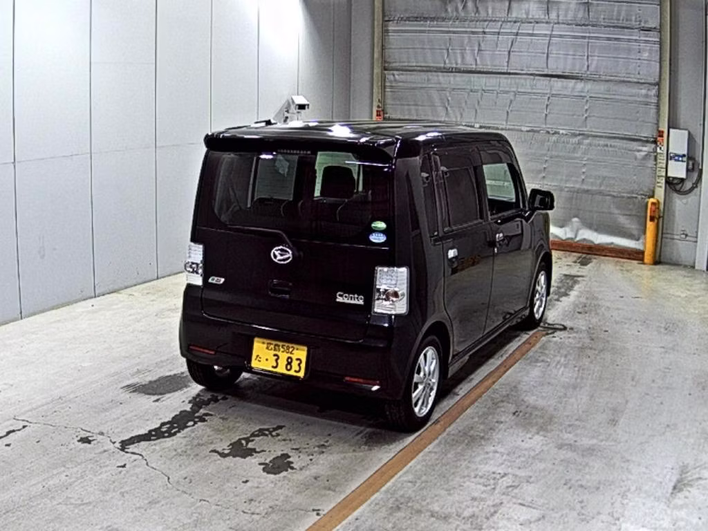 DAIHATSU MOVE CONTE