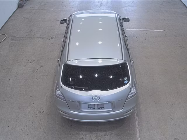 TOYOTA MARK X ZIO