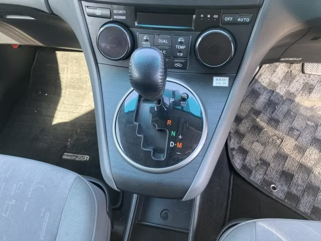 TOYOTA MARK X ZIO