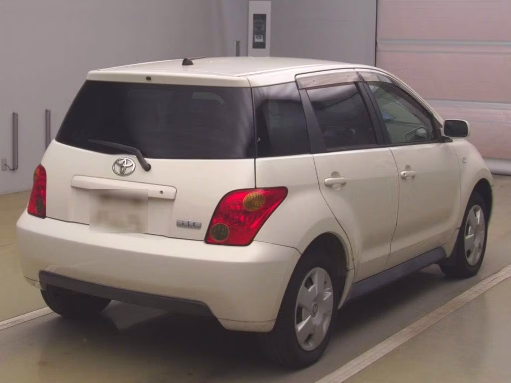 TOYOTA IST
