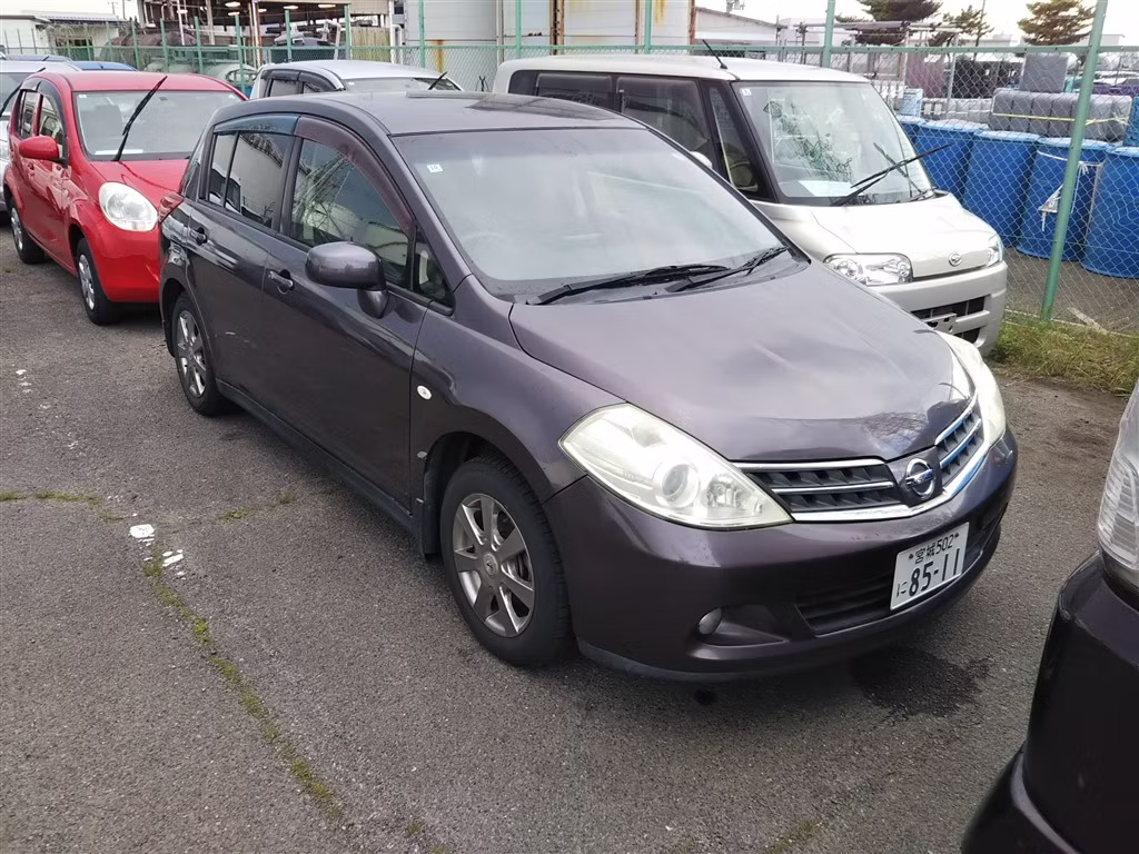 Nissan Tiida