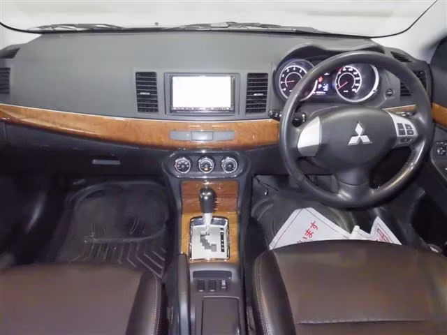 MITSUBISHI GALANT FORTIS