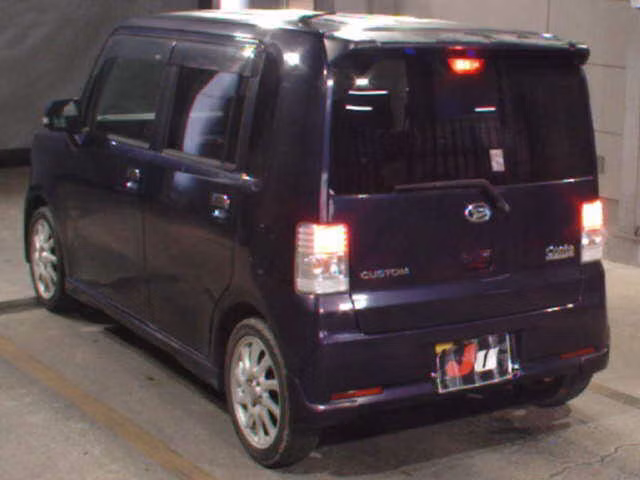 DAIHATSU MOVE CONTE