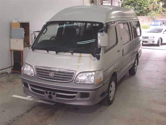 TOYOTA HIACE
