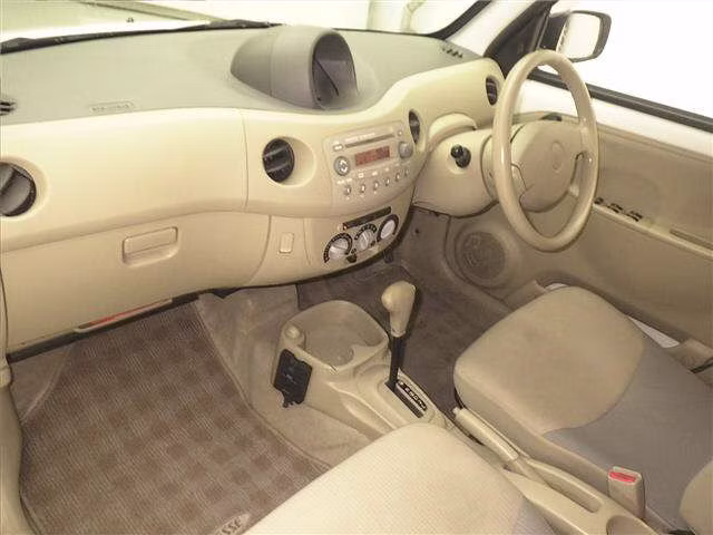 DAIHATSU ESSE