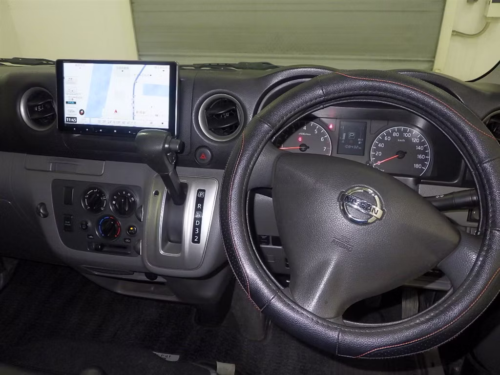 NISSAN NV350 CARAVAN