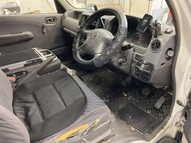 NISSAN CARAVAN