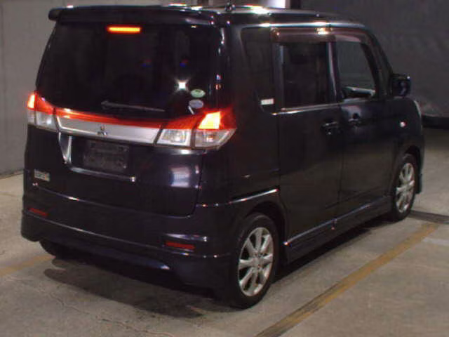 MITSUBISHI DELICA D:2
