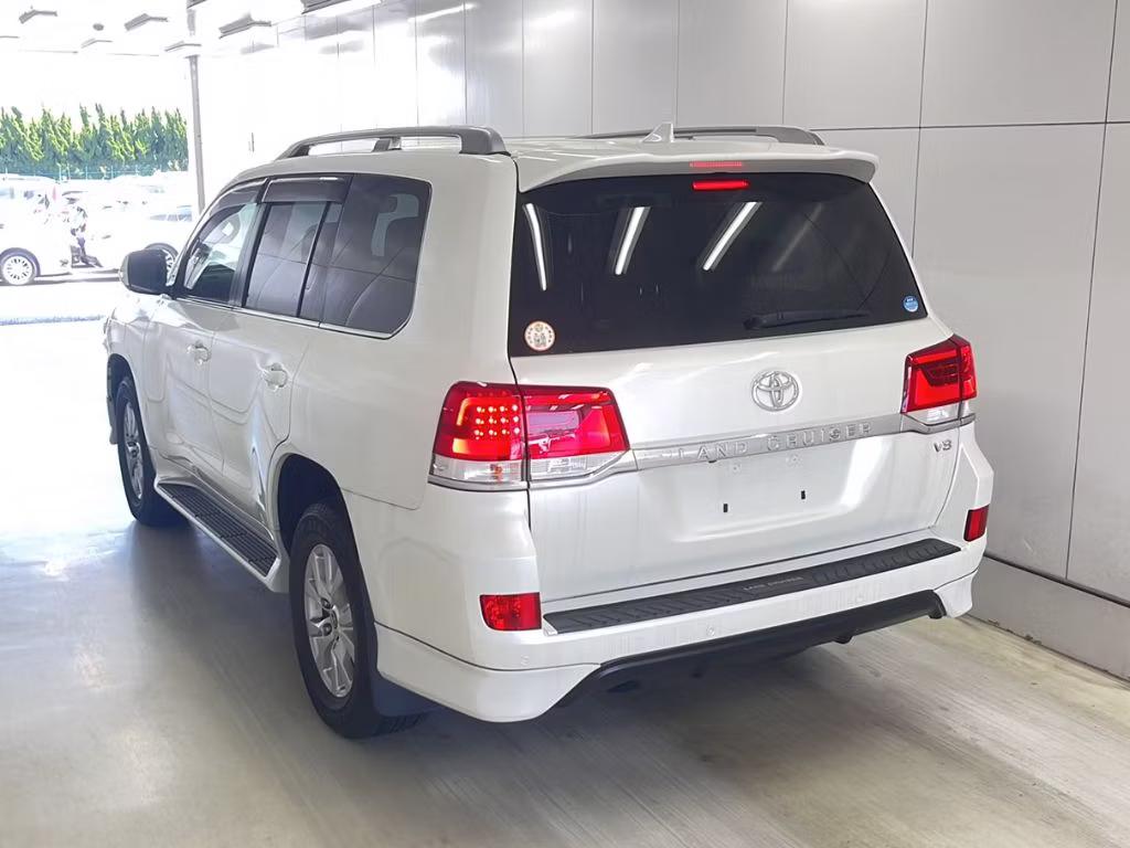 TOYOTA LAND CRUISER
