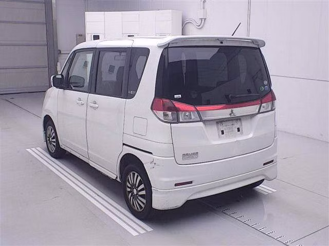 MITSUBISHI DELICA D:2