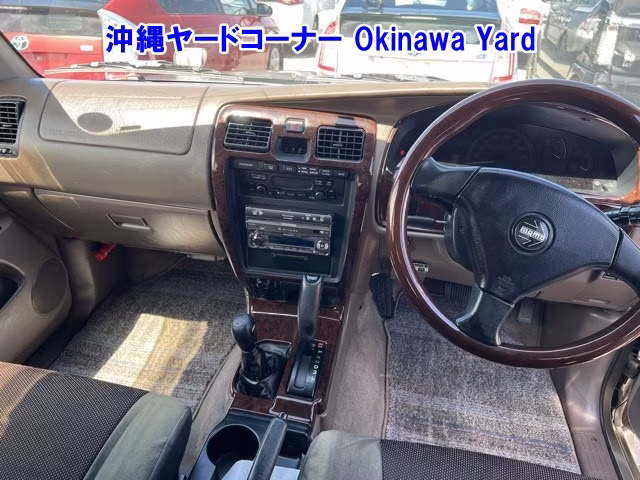 TOYOTA HILUX SURF