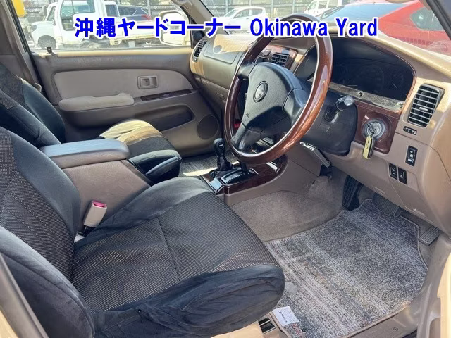 TOYOTA HILUX SURF