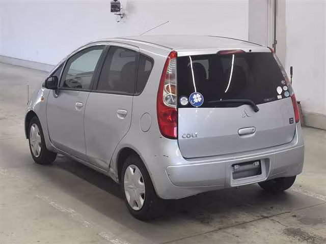 MITSUBISHI COLT