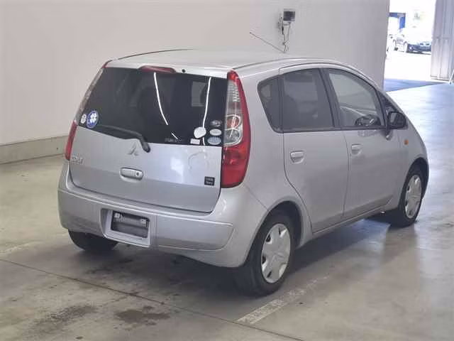 MITSUBISHI COLT
