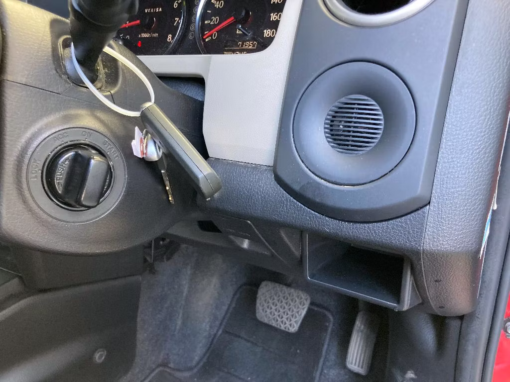 MAZDA VERISA