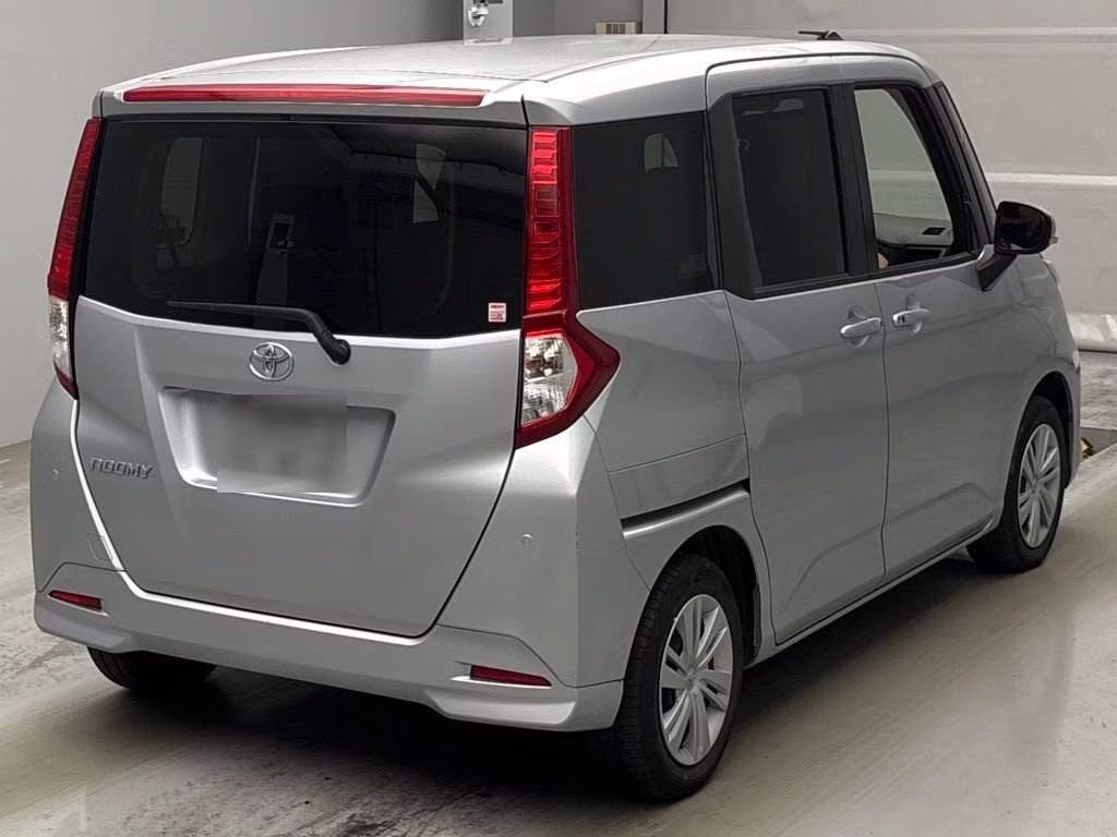 TOYOTA ROOMY