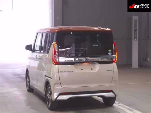 MITSUBISHI EK SPACE