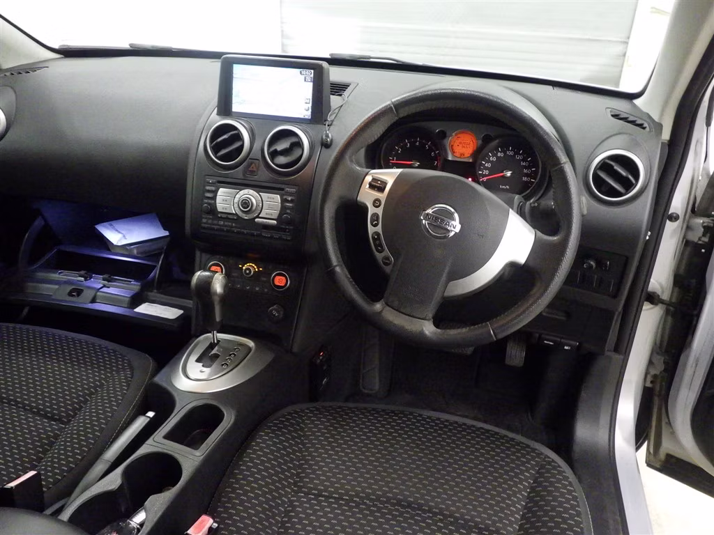 NISSAN DUALIS