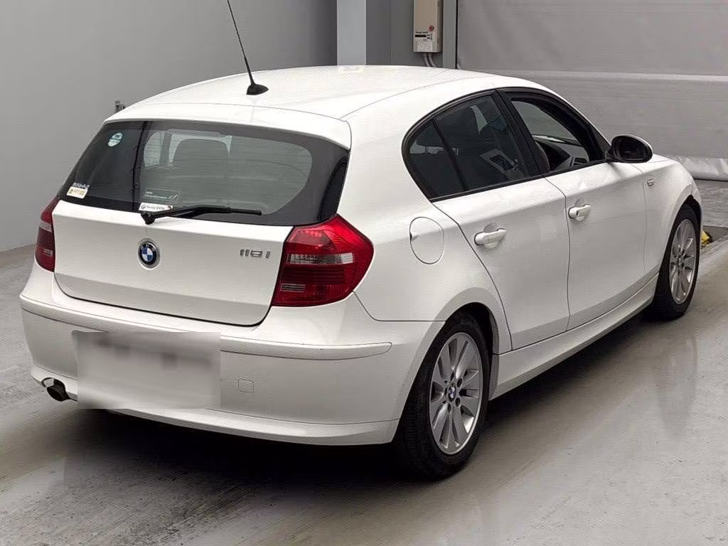 BMW 1-SERIES