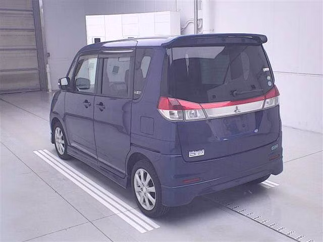 MITSUBISHI DELICA D:2