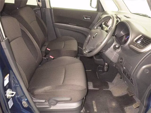 MITSUBISHI DELICA D:2