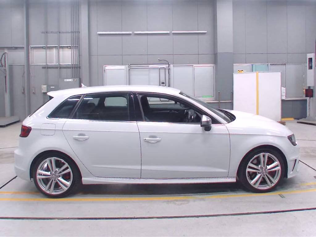 AUDI S3