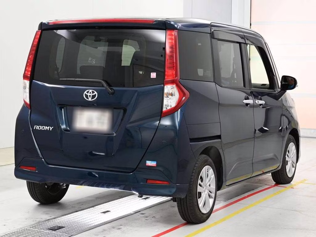 TOYOTA ROOMY