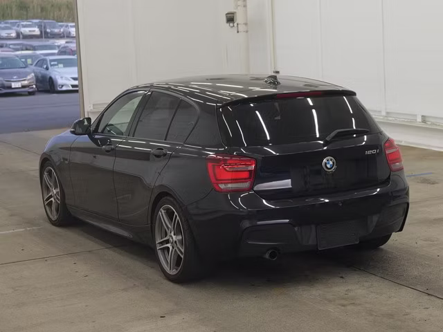 BMW 1-SERIES
