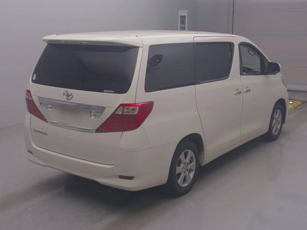TOYOTA ALPHARD