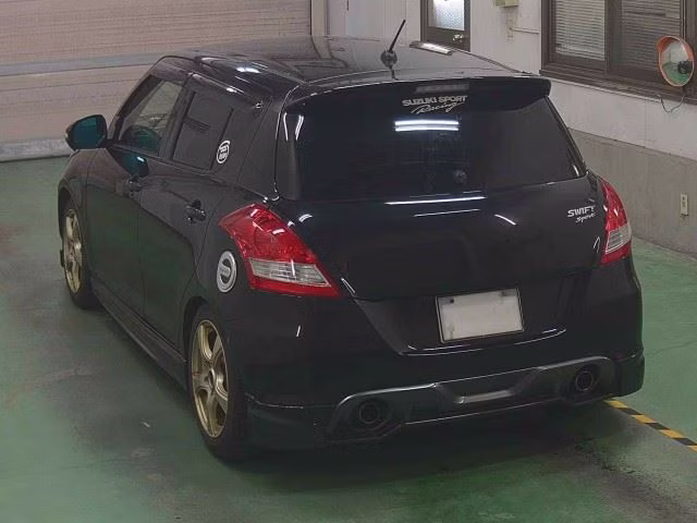 SUZUKI SWIFT