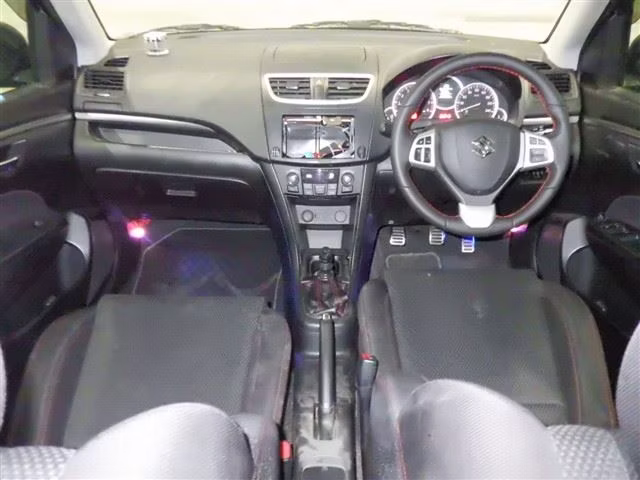 SUZUKI SWIFT
