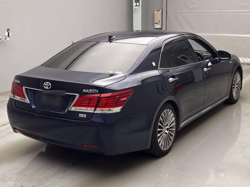 TOYOTA CROWN MAJESTA