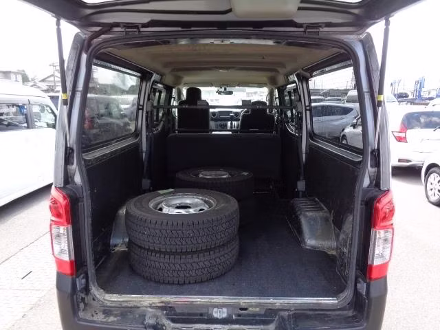 NISSAN CARAVAN