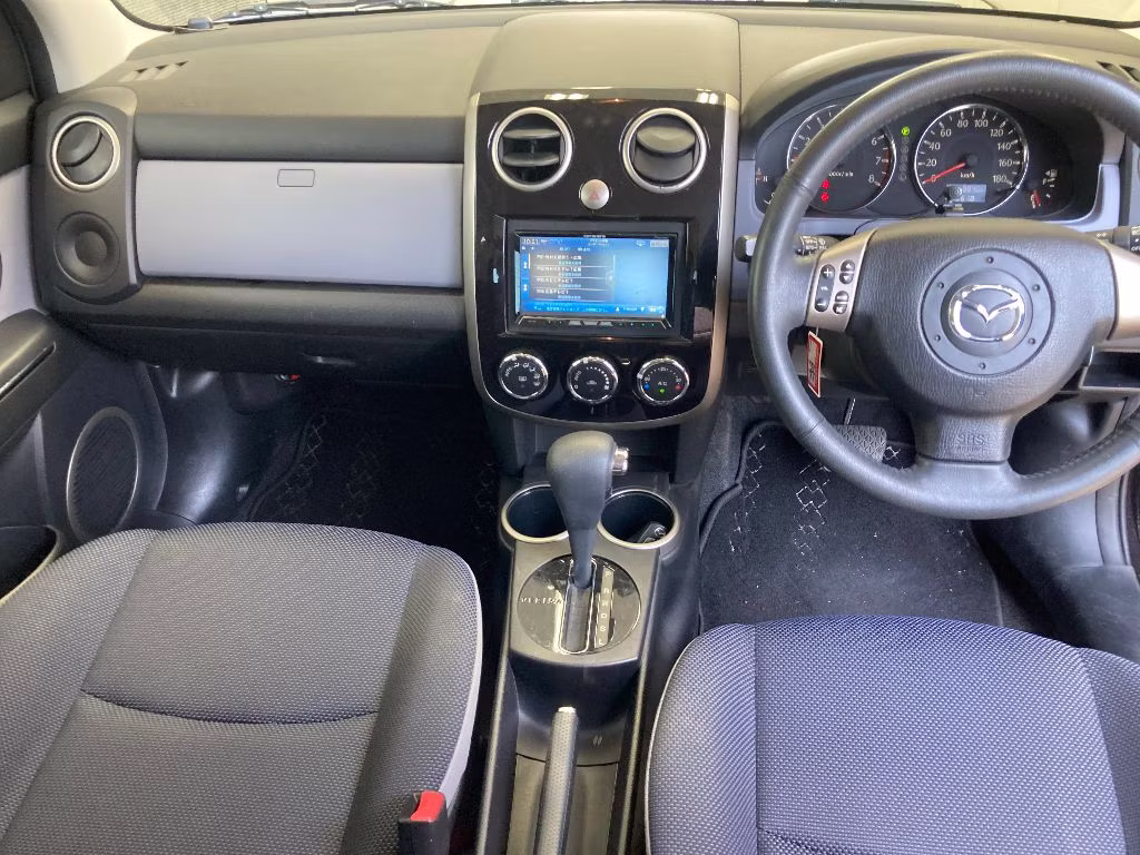 MAZDA VERISA