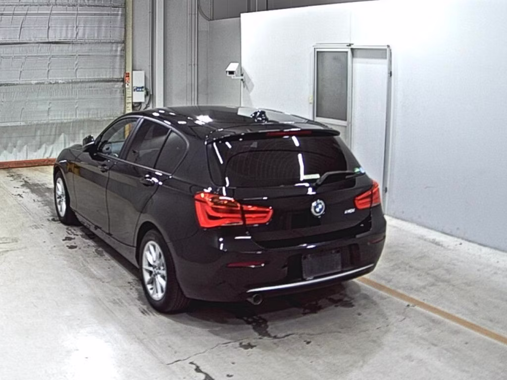 BMW 1-SERIES