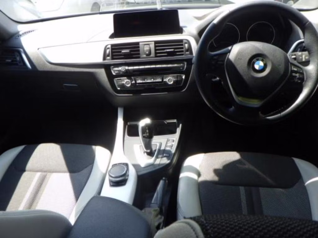 BMW 1-SERIES
