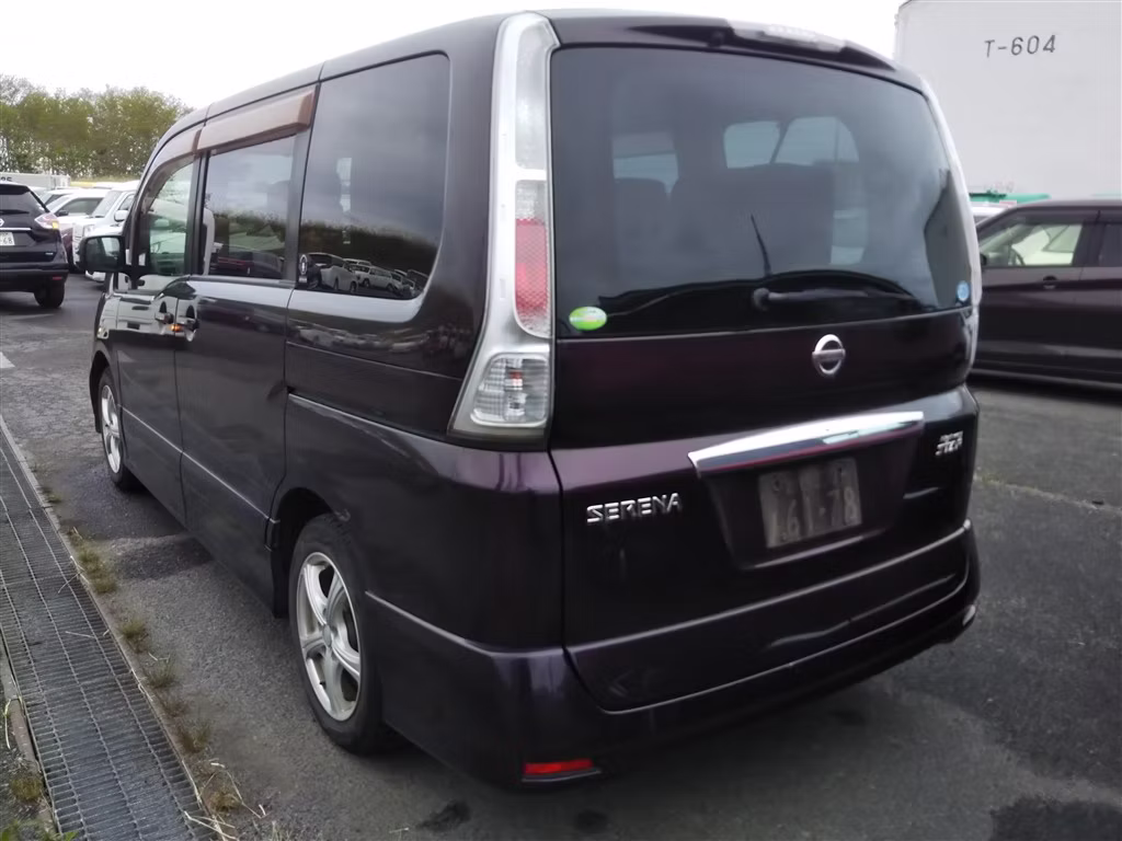 NISSAN SERENA