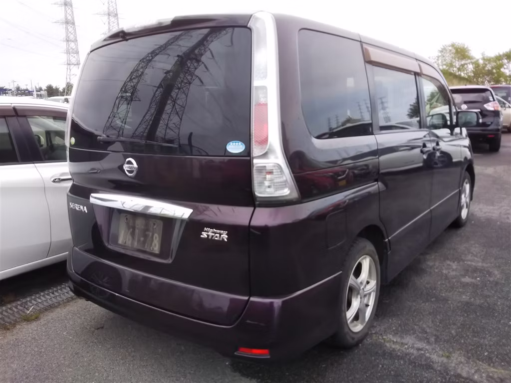 NISSAN SERENA
