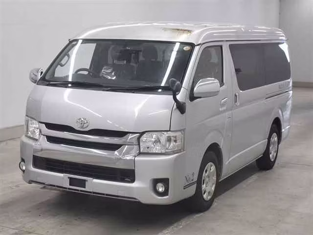 TOYOTA HIACE