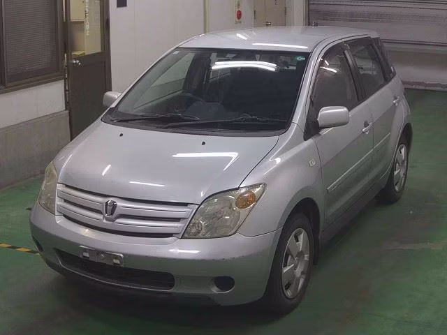 TOYOTA IST
