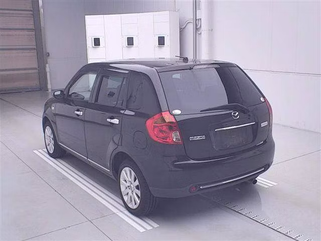 MAZDA VERISA