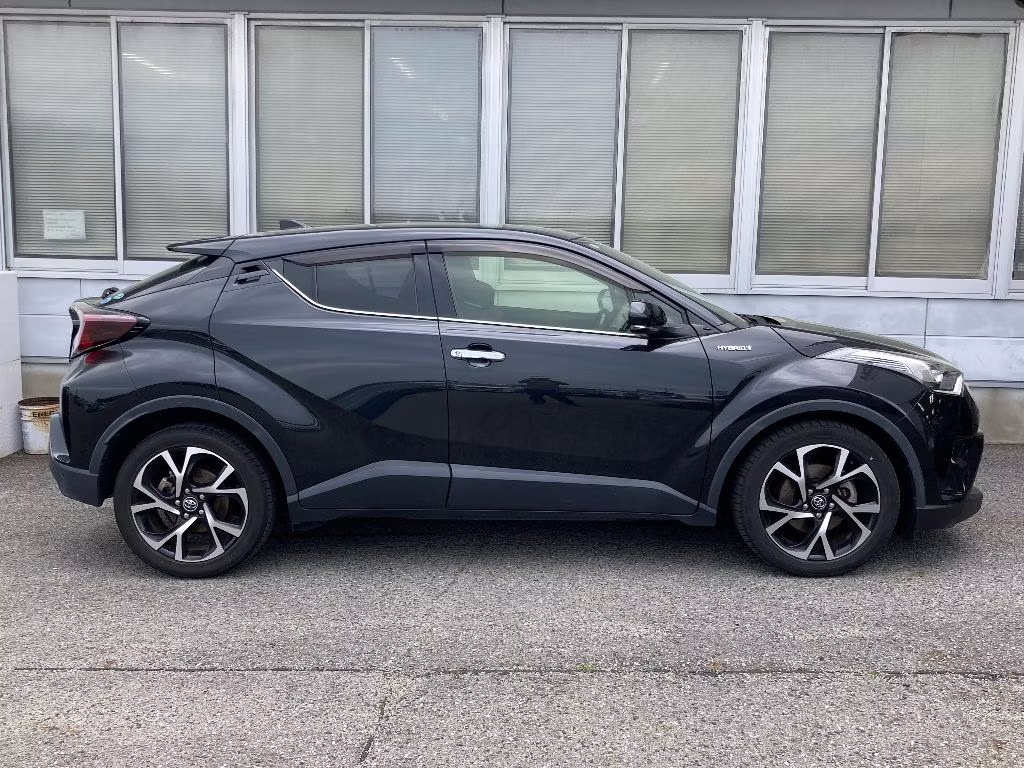 TOYOTA C-HR