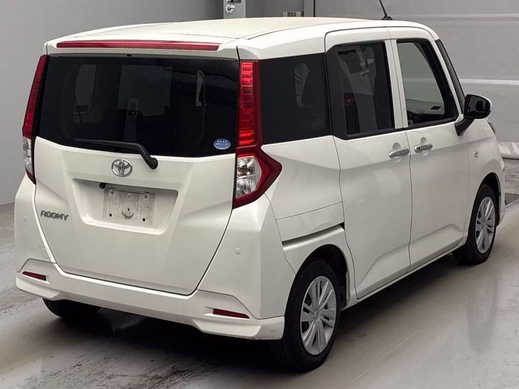 TOYOTA ROOMY