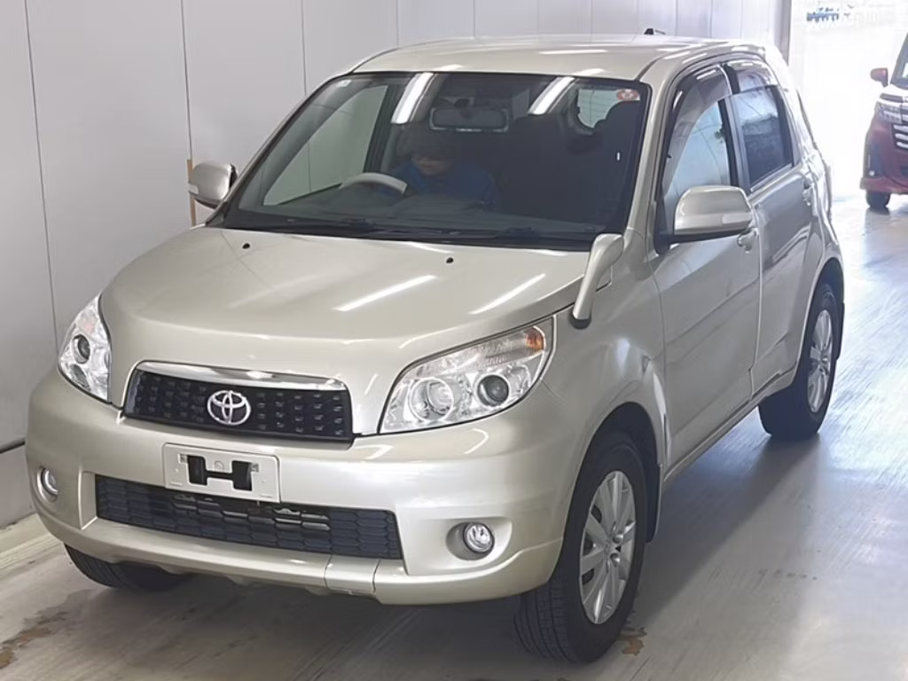 TOYOTA RUSH