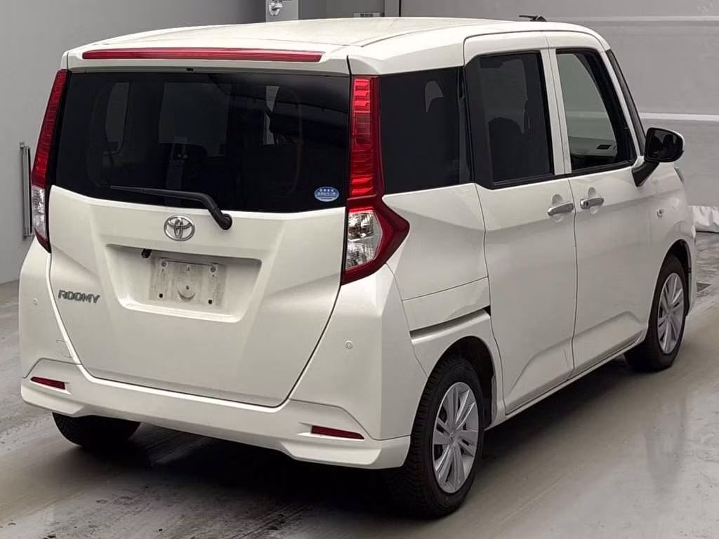 TOYOTA ROOMY
