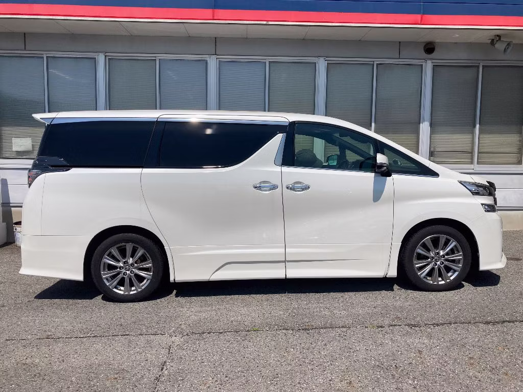 TOYOTA VELLFIRE